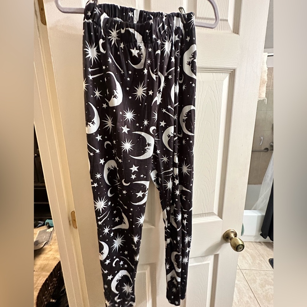 Moon & stars print leggings